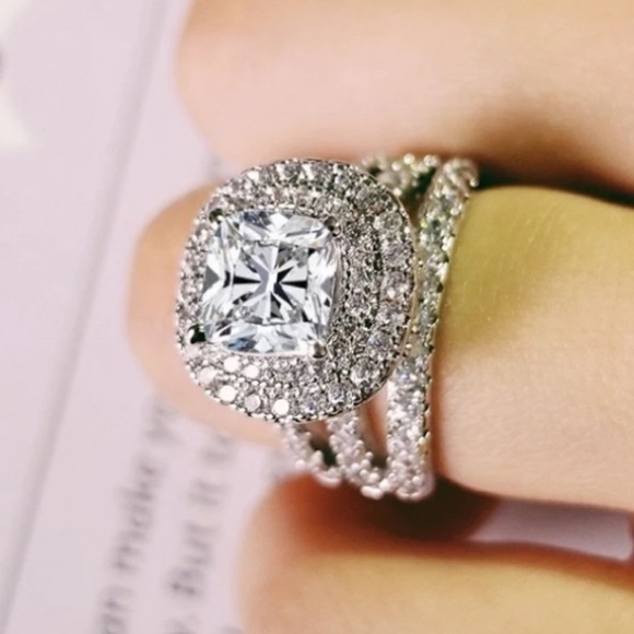 NEW 925 STERLING SILVER DIAMOND CUSHION RING - Picture 2 of 6